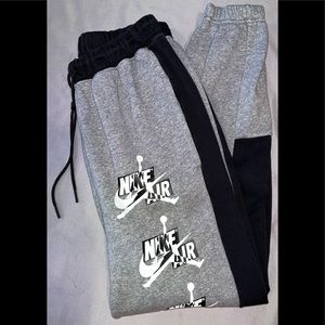 NIKE Air Jordan Sweatpants like new size small